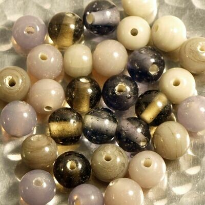 Mélange de 30 perles de verre artisanal 6 mm environ mélange gris mauve