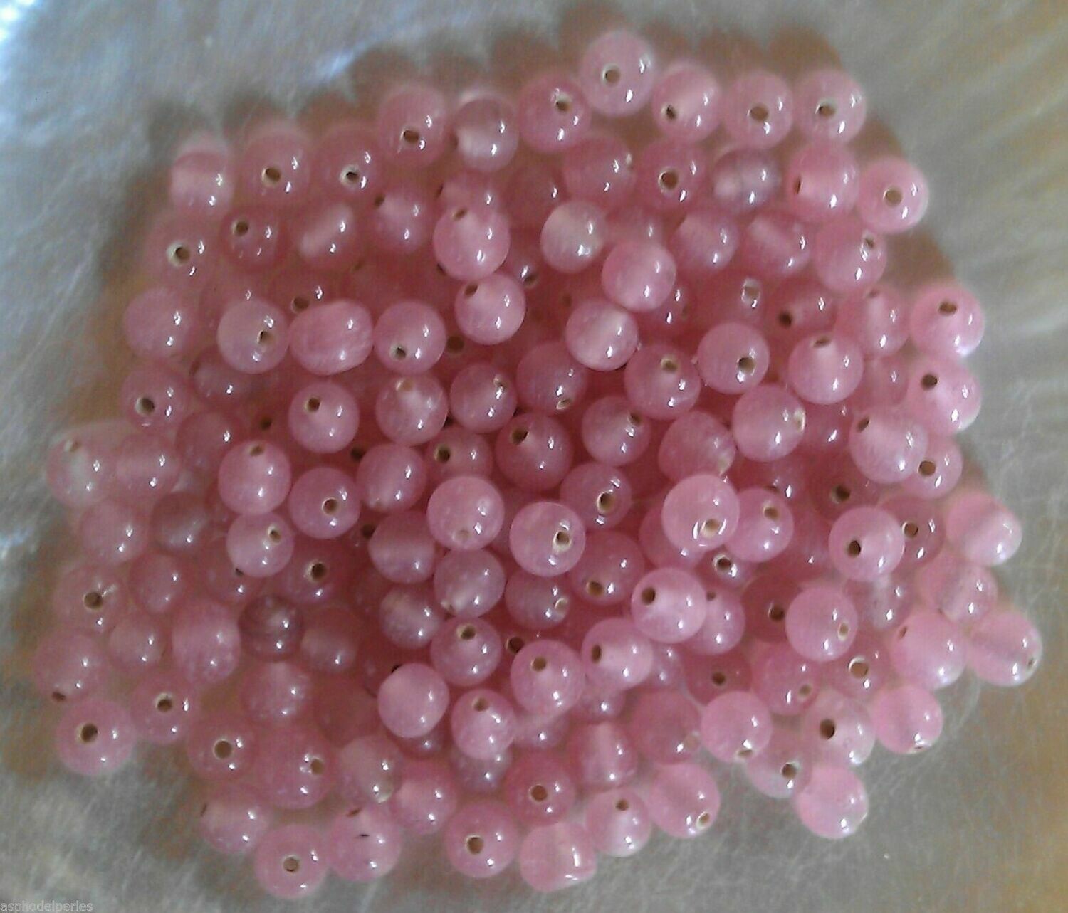 100 perles de verre artisanal 4 mm environ rose