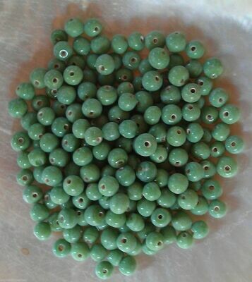 100 perles de verre artisanal 4 mm environ vert brillant