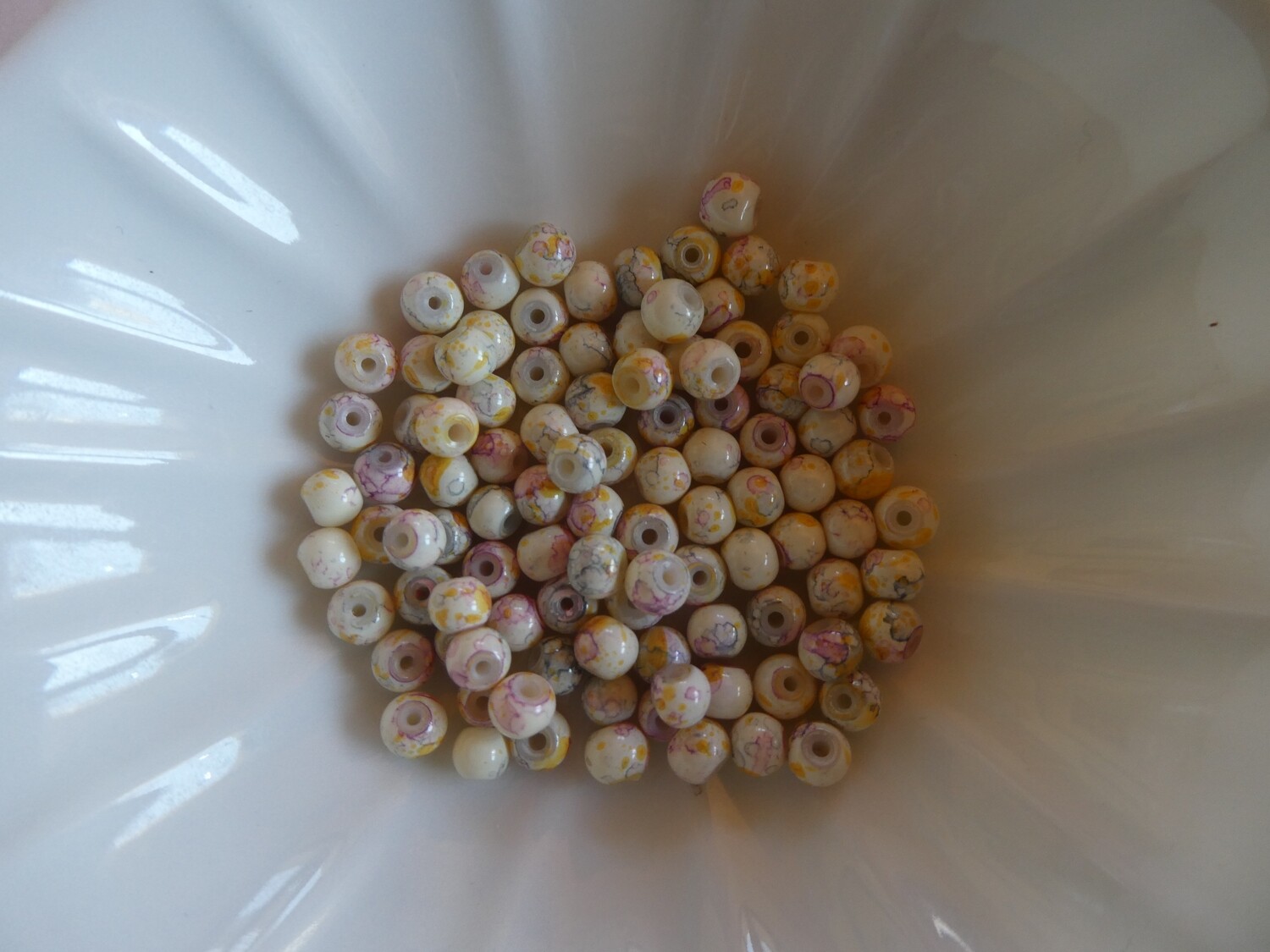100 perles de verre couleurs aquarelle 4 mm