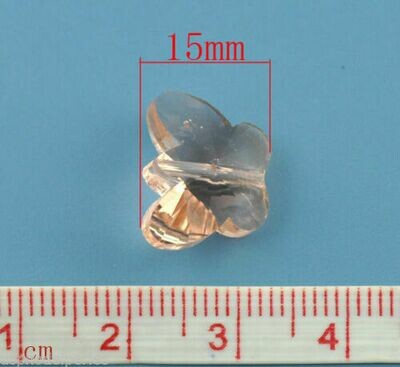 4 perles papillon en cristal de Chine SAUMON CLAIR 15 x 12 mm