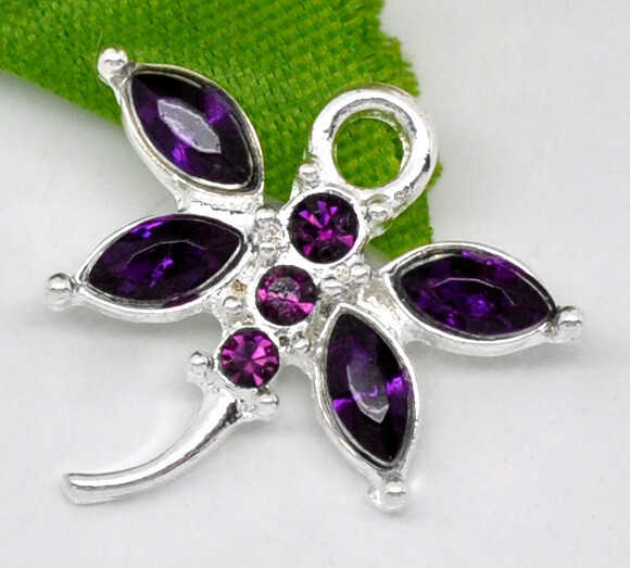 2 pendentifs libellule argenté avec des strass synthétiques 20 x 19 mm