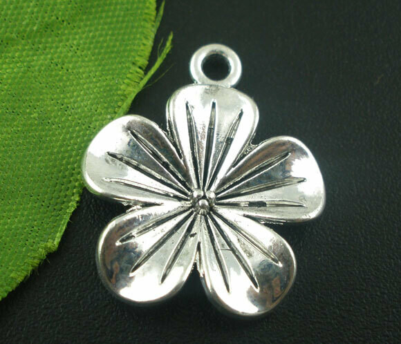4 pendentifs breloques fleur argenté 20 x 23 mm