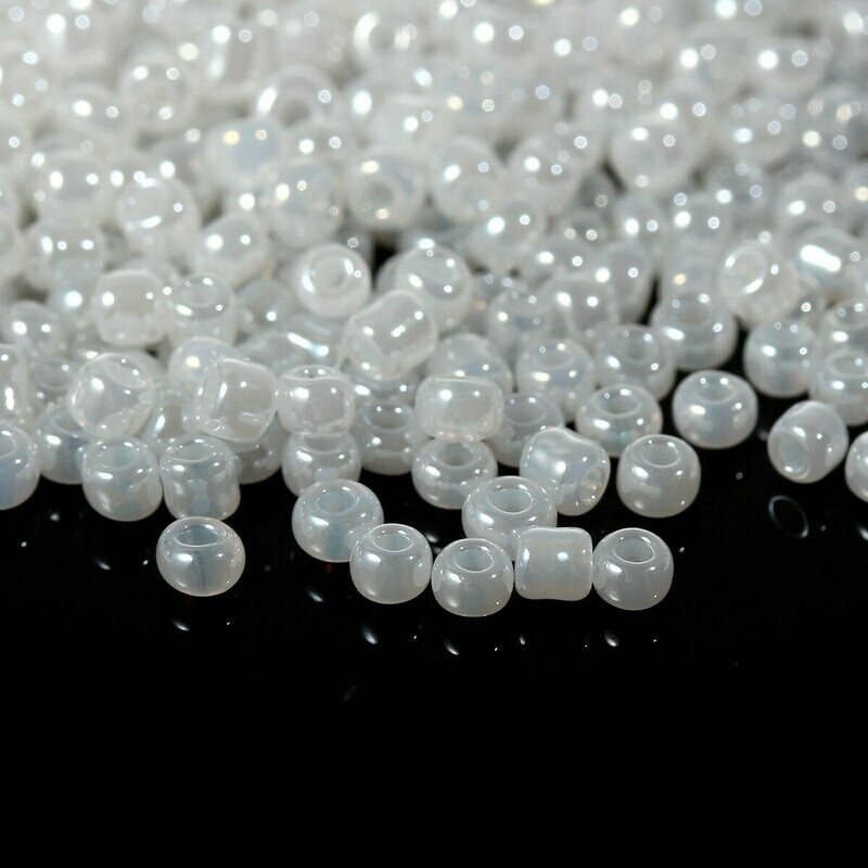 20 g de perles de rocaille  blanc nacré taille 10