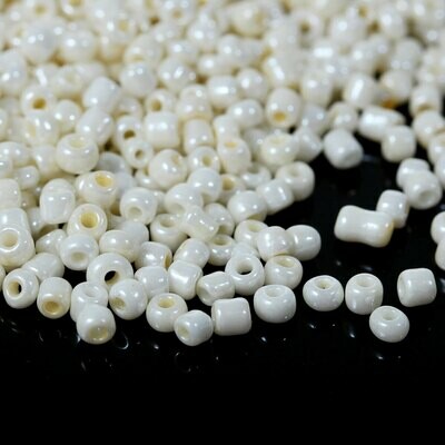 20 g de perles de rocaille enfant économique beige nacré taille 10