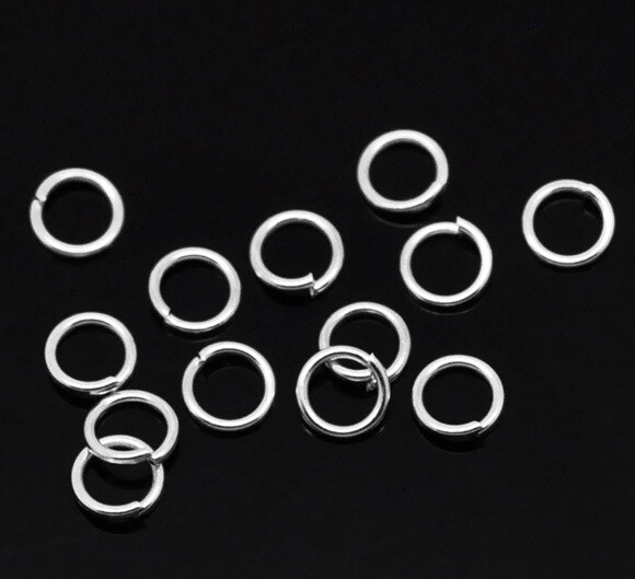 50 anneaux ouverts argentés  5 x 0,8 mm