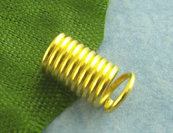 30 embouts de cordon ressort dorés  5 x 9 mm