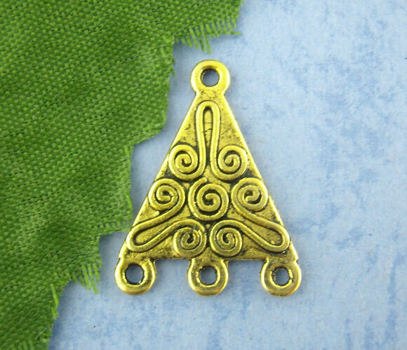 5 pendentifs breloques triangles sapin doré 16 x 22 mm