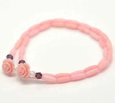 Bracelet double perles roses et fleur acrylique sur élastique 18x2 cm