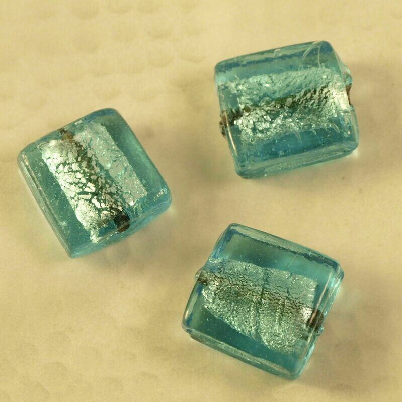 3 carrés de verre artisanal plat feuille d'argent foiled bleu turquoise 20 mm