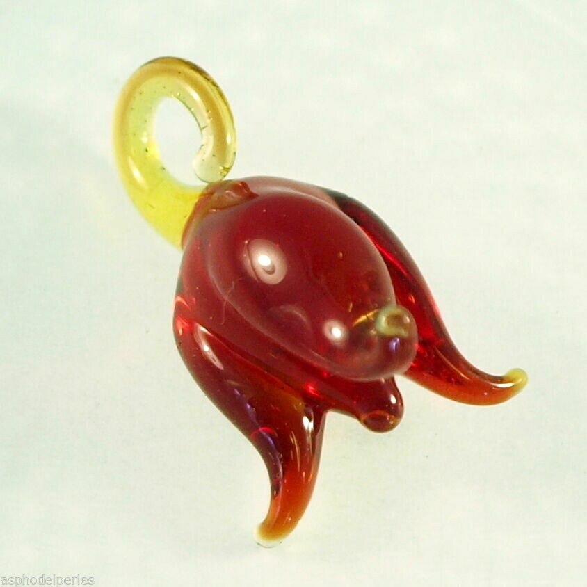 Paire de pendentifs breloques en verre tulipes rouges 15 mm
