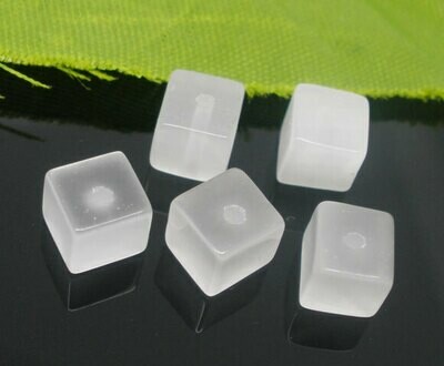 8 perles cube en verre blanc nacré 6 mm