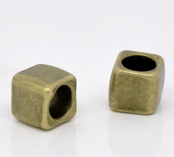 12 perles cube couleur bronze  6 mm