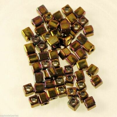 5g de cubes Mijuki 1,8 mm metallic gold iris