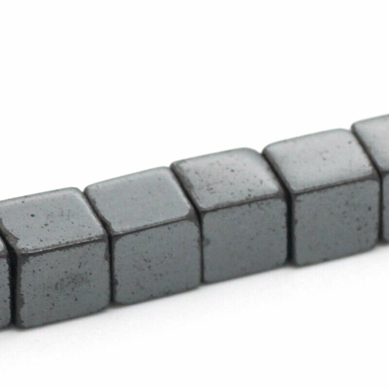 20 perles d'hématite cube 6 mm