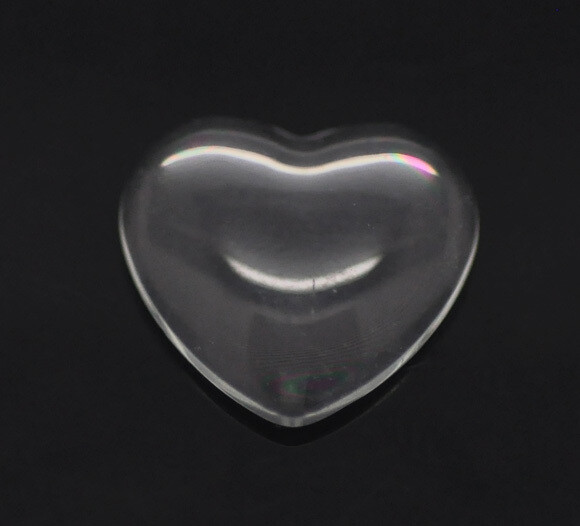 4 cabochons en forme de coeur en verre transparent 15 x 14 mm