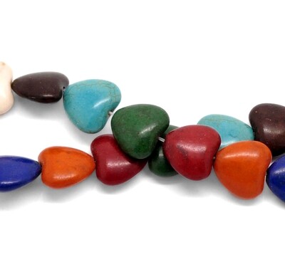 8 perles coeur en HOWLITE couleurs variées 16 X 15 mm