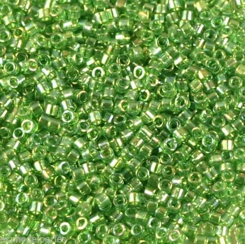 7,2 g de perles délicas ref 0152 transparent green AB  taille 11