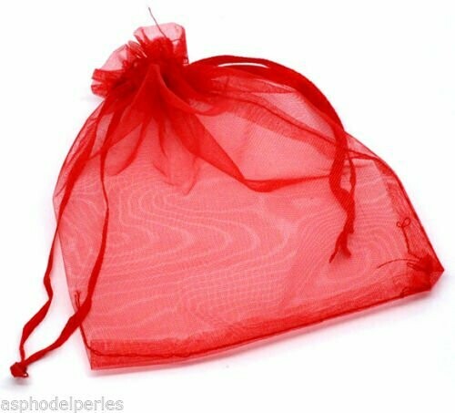 3 sachets en organza rouge  9 x 7 cm