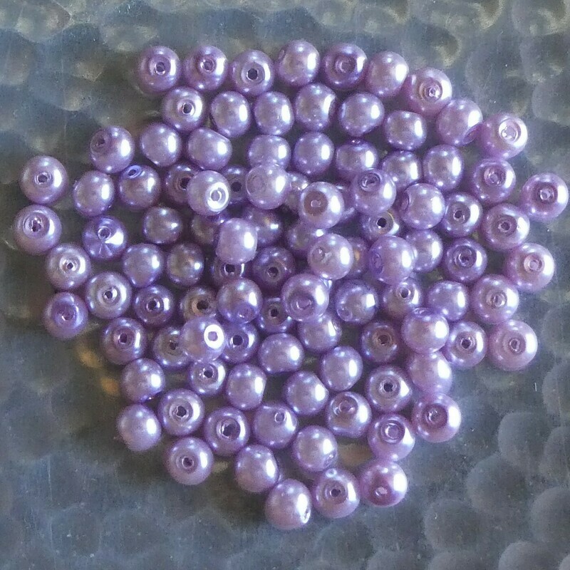 100 perles nacrées Renaissance 4 mm violine