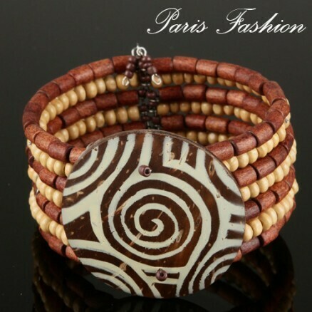 Bracelet ethnique dans des tons de marron