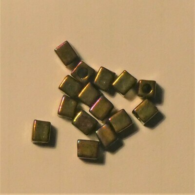 15 perles cubes Mijuki 3 mm Metalic bronze irisé