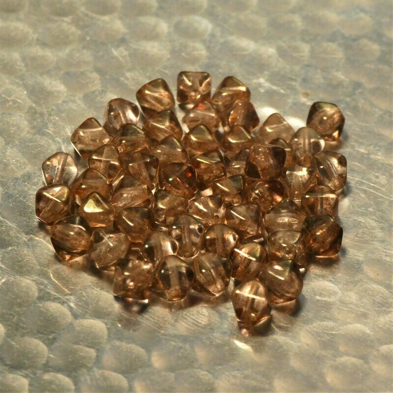 25 perles bicones double pyramide rose avec un lustre topaze  6 mm