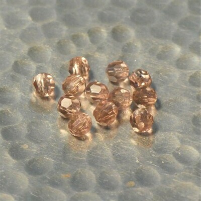12 perles rondes taillées en cristal de Bohème 4 mm Light amethyst