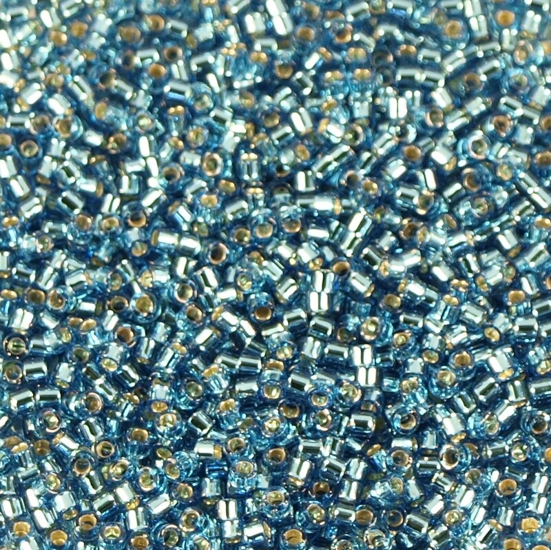 7,2 g de perles délicas silver lined capri blue ref 0149 taille 11
