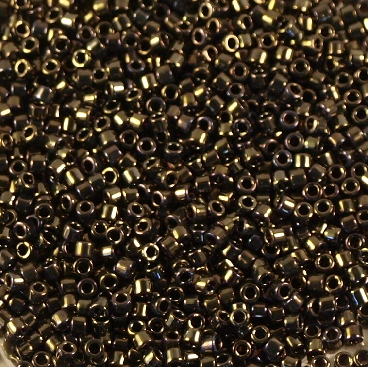 7,2 g de perles délicas Metallic brown iris ref 0007 taille 11