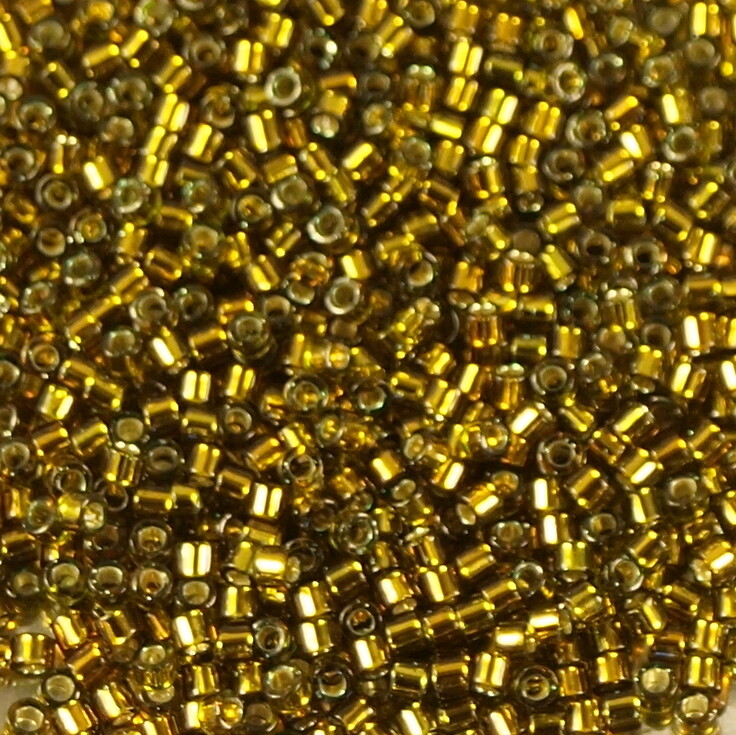 7,2 g de perles délicas ref 0604 dyed silver lined golden olive  taille 11