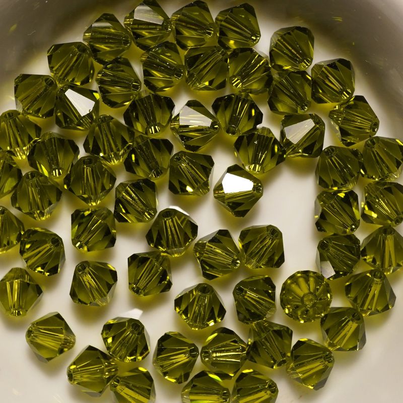 20 perles  toupies en cristal de Swarovski  5301Olivine 6 mm