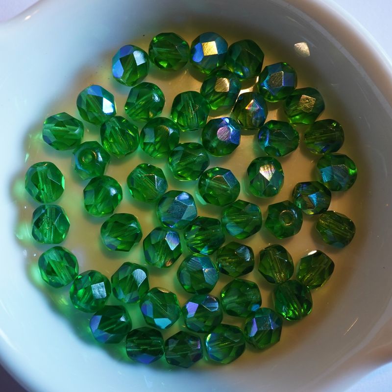 50 facettes de Bohème 6 mm vert AB