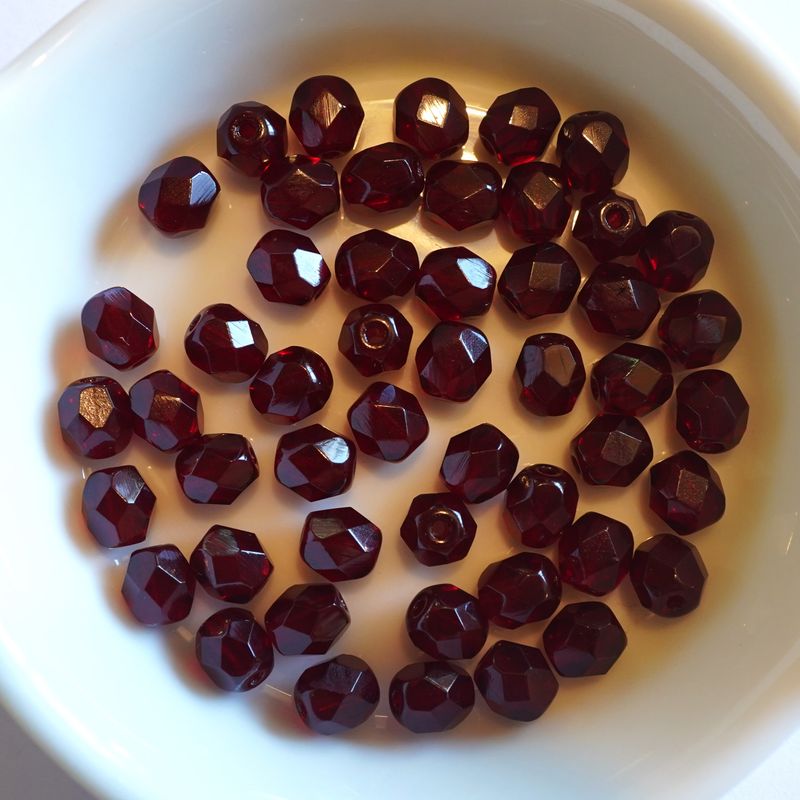 50 facettes de Bohème 6 mm rubis