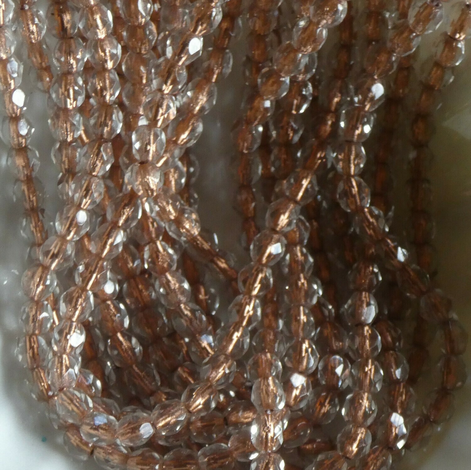 50 facettes de Bohème 4 mm couleur transparentes copper lined