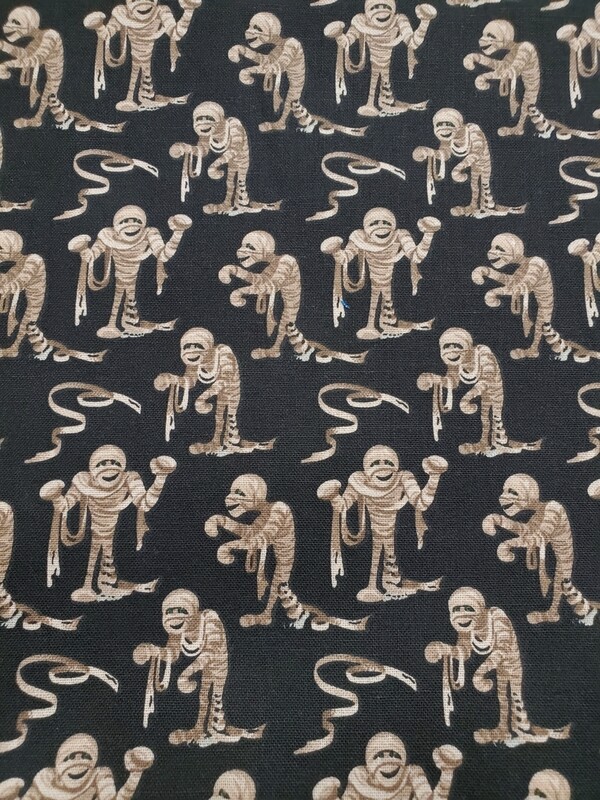 Mummies on Black