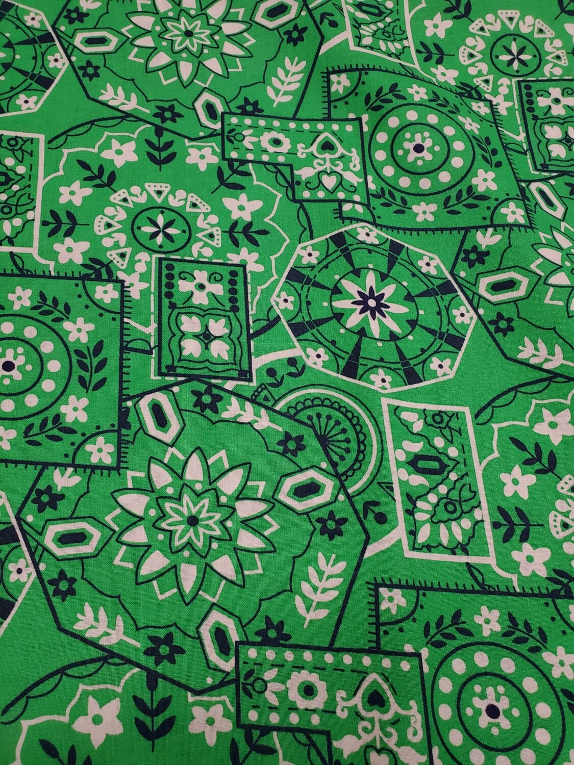 Bandana Print in Green