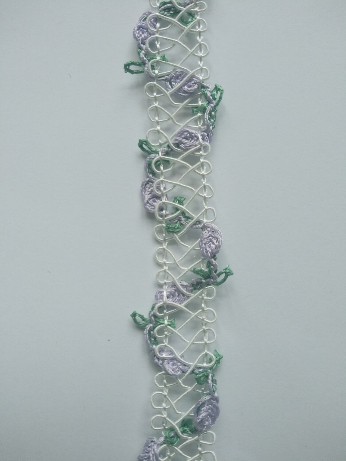 White with Lavender Rose Trim 3/4" x 12 Yards Reel