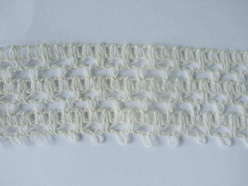 Natural Lacy Trim 1-7/8" x 25 Yard Reel