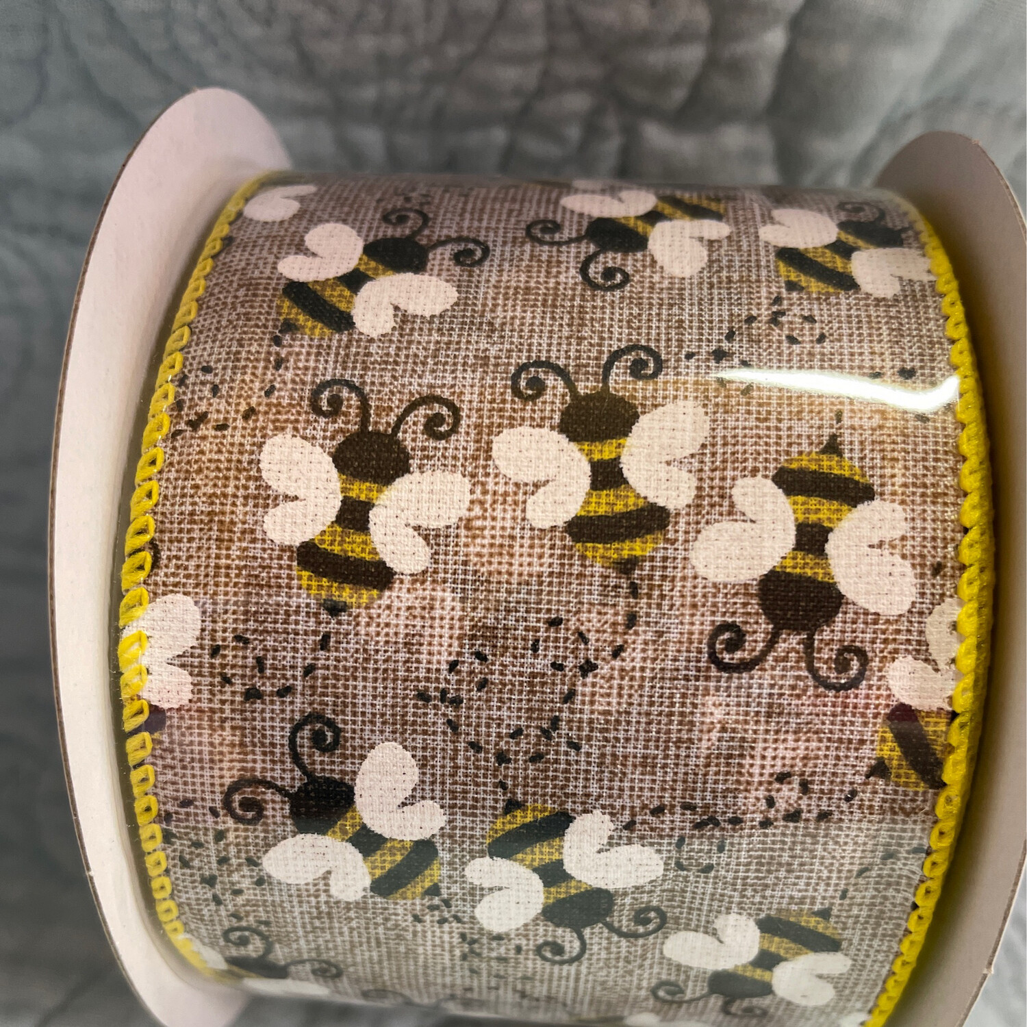 Bee Ribbon 2.5