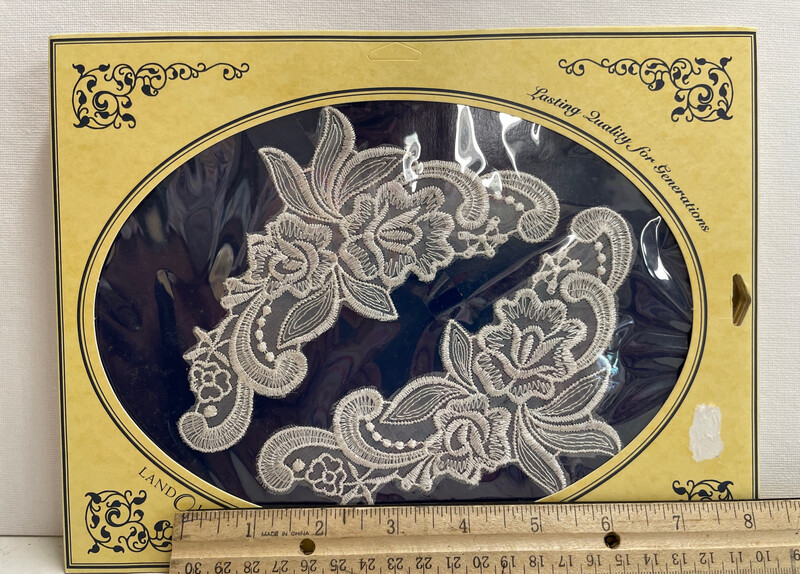 Vintage Land O Lace Embellishments Vintage Land O Lace Embellishments
