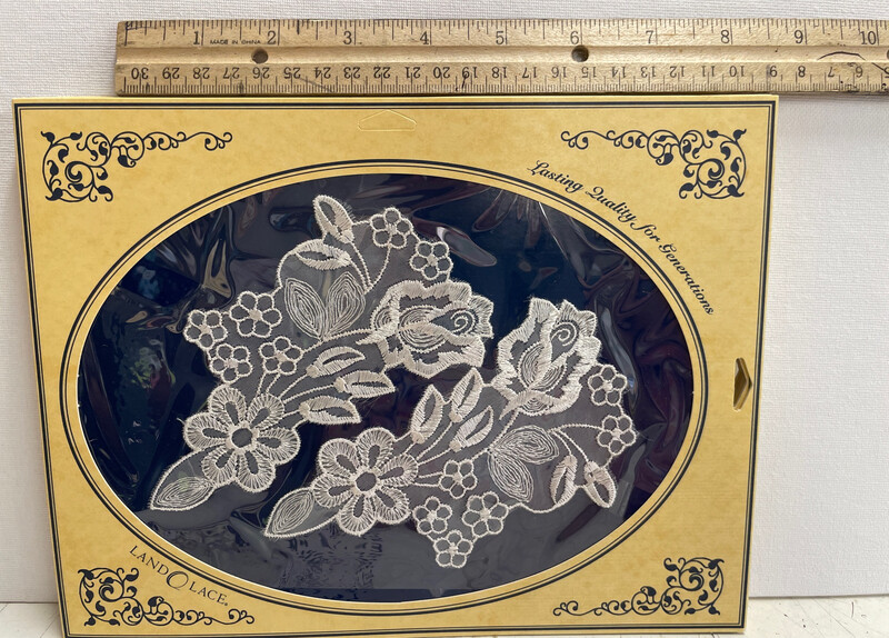 Vintage Land O Lace Embellishments Vintage Land O Lace Embellishments