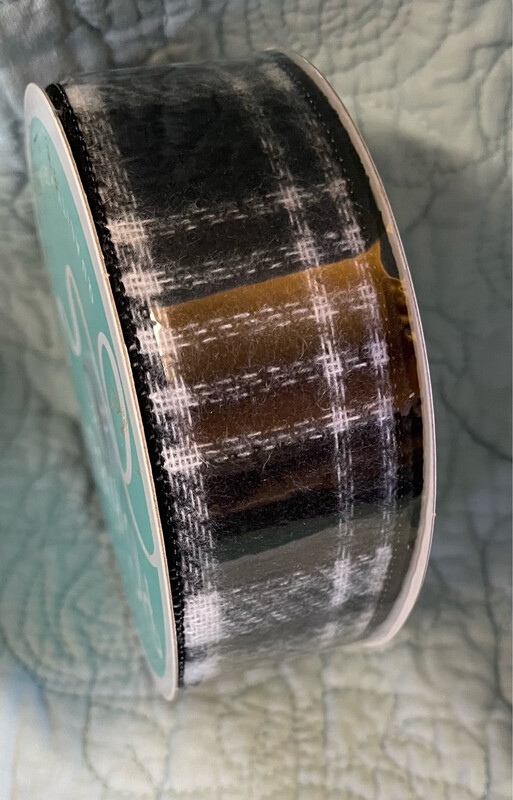 Black & White Flannel Plaid 1.5 X 10 Yds. Wired