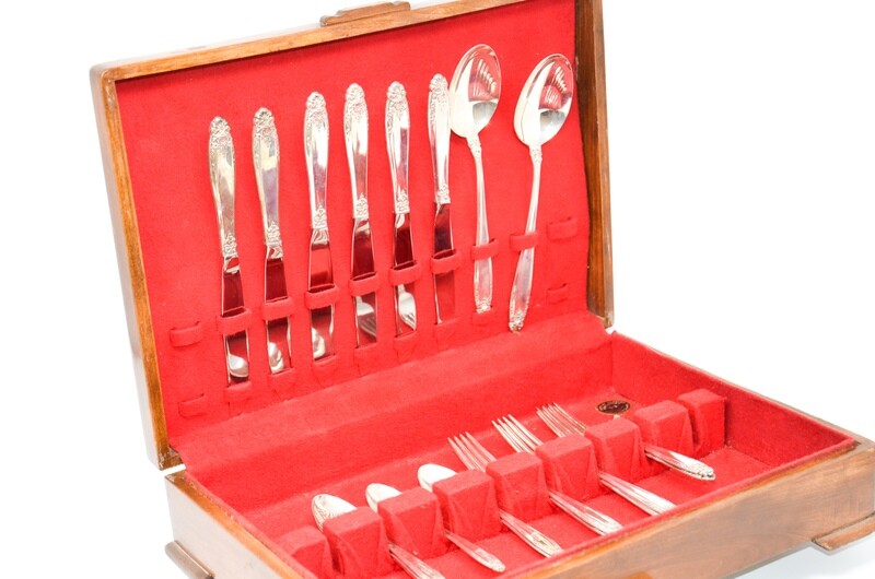 Silverware Set with case