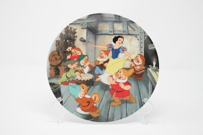 Snow White Collector Plate