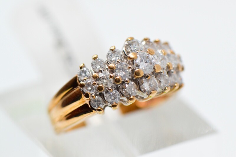 Ladies Diamond Ring