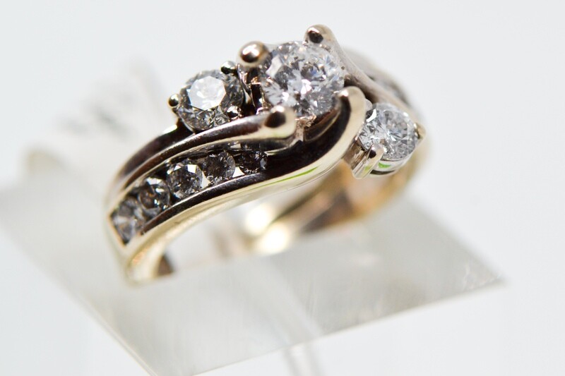 Ladies Engagement Ring