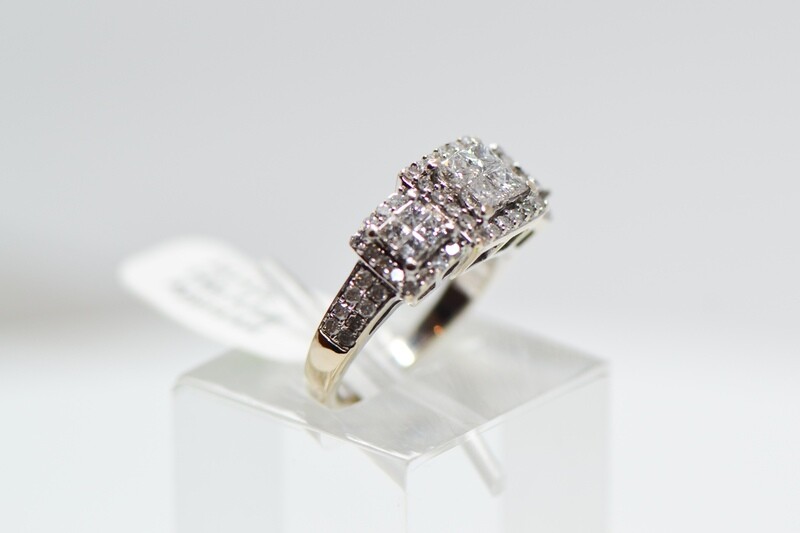 Ladies White Gold Diamond Ring Ladies White Gold Diamond Ring