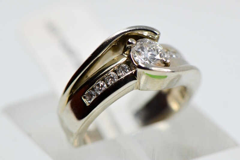 Ladies Diamond Engagement Ring Ladies Diamond Engagement Ring