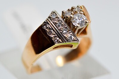 Ladies Diamond Ring